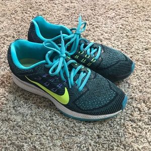 Women’s Nike shoes